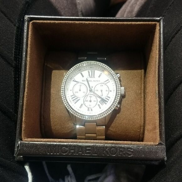 Michael Kors Stainless Steel Watch with box - Picture 11 of 11